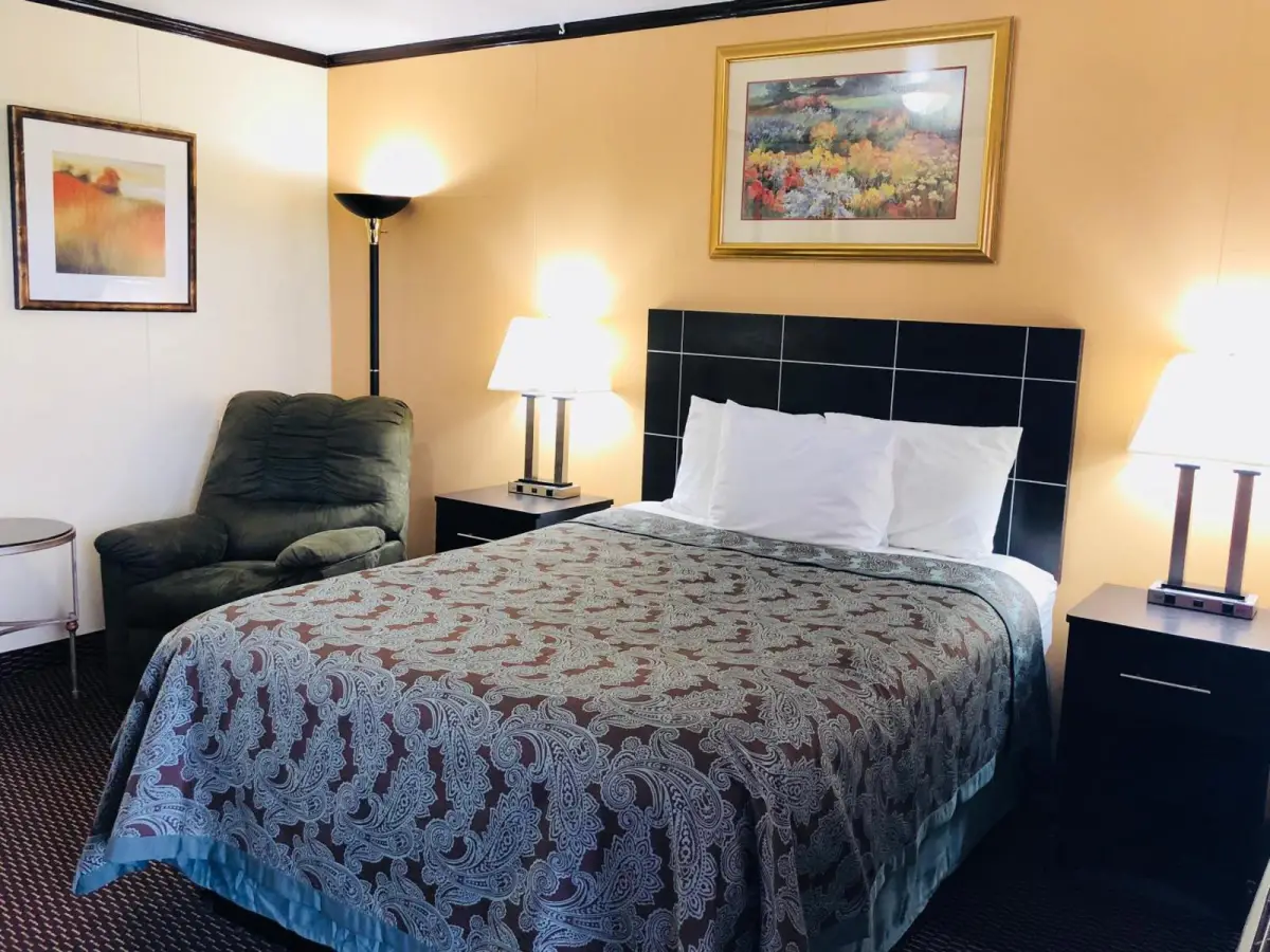 Flamingo Inn 6
